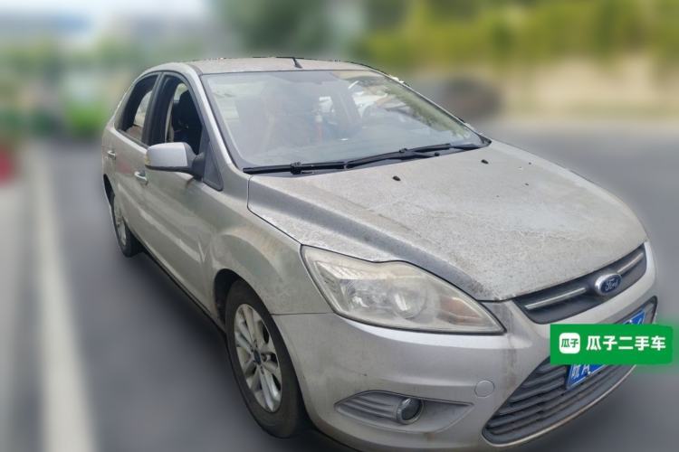 Used Ford Focus 2013 Sedan Classic 1.8L Automatic Base Model Front Right 45 Deg