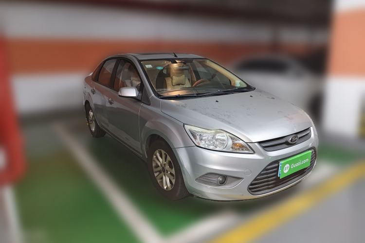 Used Ford Focus 2013 Sedan Classic 1.8L Manual Millionth Anniversary Edition Front Right 45 Deg