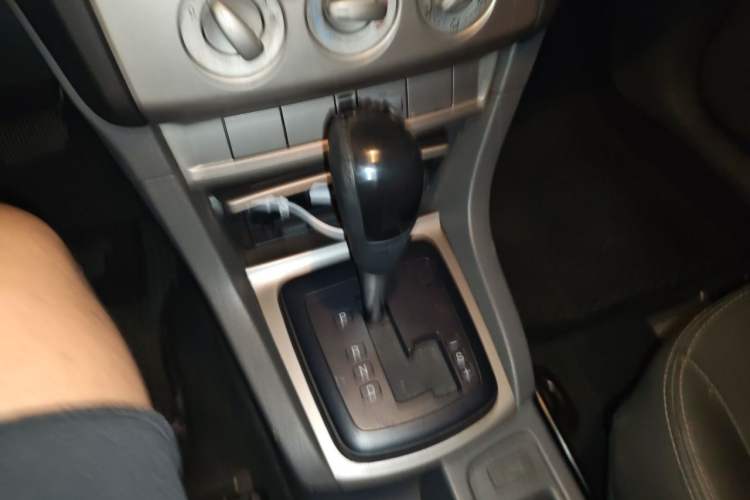 Used Ford Focus 2013 Hatchback Classic 1.8L Automatic Base Model Gear Lever