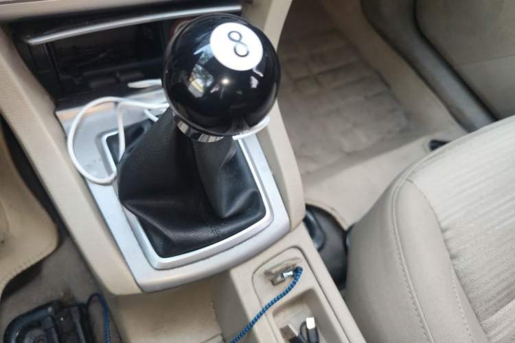 Used Ford Focus 2013 Sedan Classic 1.8L Manual Base Model Gear Lever