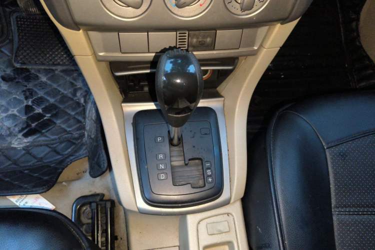Used Ford Focus 2013 Sedan Classic 1.8L Automatic Base Model Gear Lever