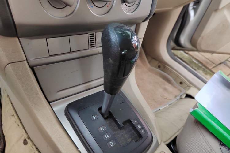 Used Ford Focus 2013 Sedan Classic 1.8L Automatic Base Model Gear Lever
