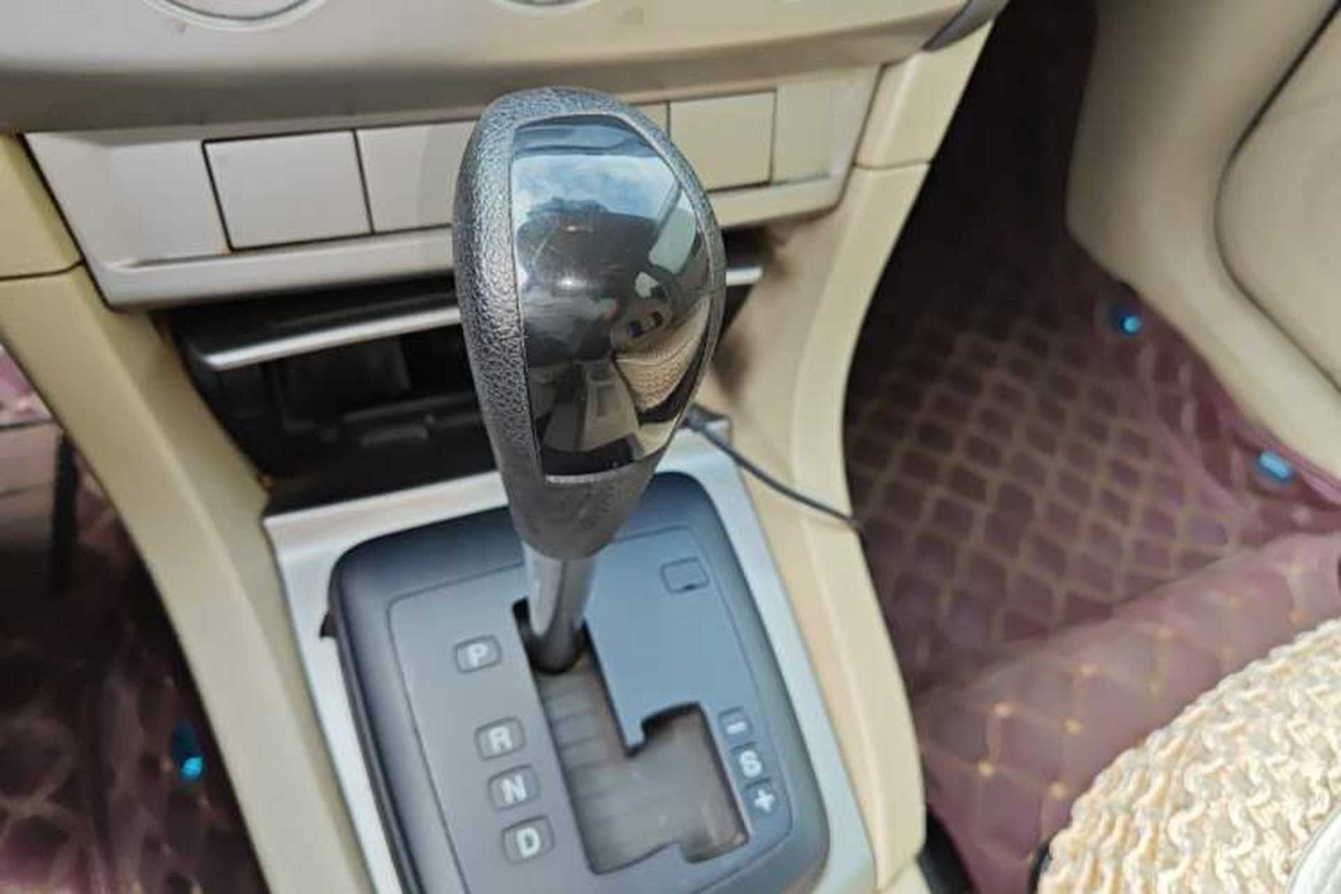 Used Ford Focus 2013 Sedan Classic 1.8L Automatic Base Model Gear Lever