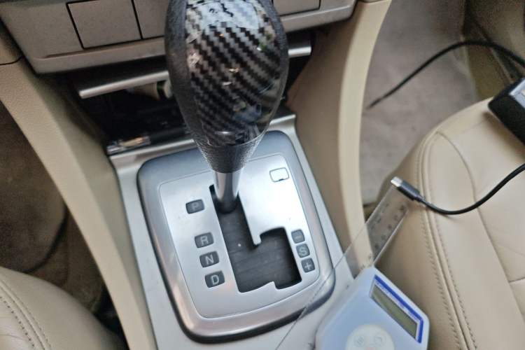 Used Ford Focus 2013 Hatchback Classic 1.8L Automatic Fashion Edition Gear Lever