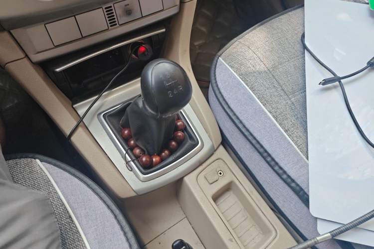 Used Ford Focus 2013 Sedan Classic 1.8L Manual Base Model Gear Lever