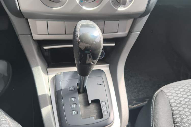 Used Ford Focus 2013 Hatchback Classic 1.8L Automatic Base Model Gear Lever