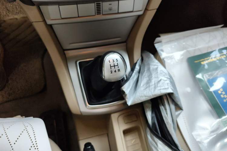 Used Ford Focus 2013 Sedan Classic 1.8L Manual Base Model Gear Lever