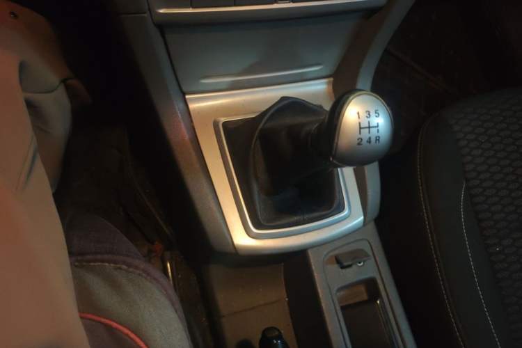 Used Ford Focus 2013 Hatchback Classic 1.8L Manual Base Model Gear Lever