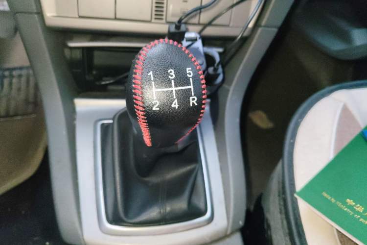 Used Ford Focus 2013 Hatchback Classic 1.8L Manual Base Model Gear Lever