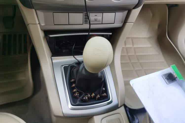 Used Ford Focus 2013 Sedan Classic 1.8L Manual Base Model Gear Lever
