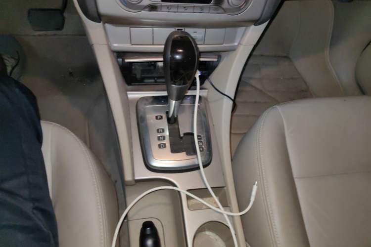 Used Ford Focus 2013 Hatchback Classic 1.8L Automatic Fashion Edition Gear Lever