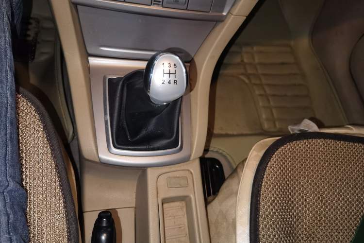 Used Ford Focus 2013 Sedan Classic 1.8L Manual Base Model Gear Lever