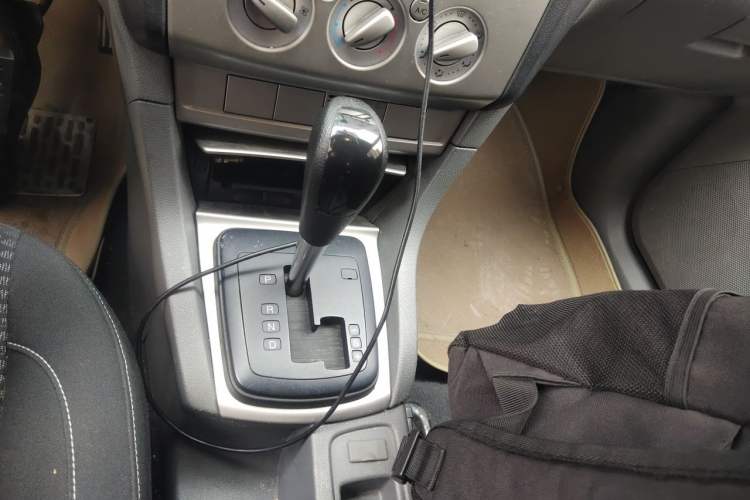 Used Ford Focus 2013 Hatchback Classic 1.8L Automatic Base Model Gear Lever