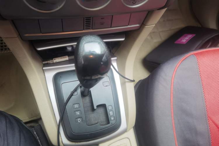 Used Ford Focus 2013 Sedan Classic 1.8L Automatic Base Model Gear Lever