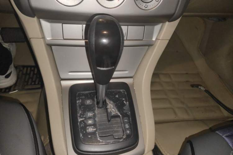 Used Ford Focus 2013 Sedan Classic 1.8L Automatic Base Model Gear Lever
