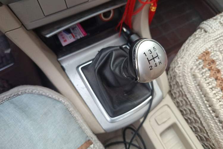 Used Ford Focus 2013 Sedan Classic 1.8L Manual Base Model Gear Lever