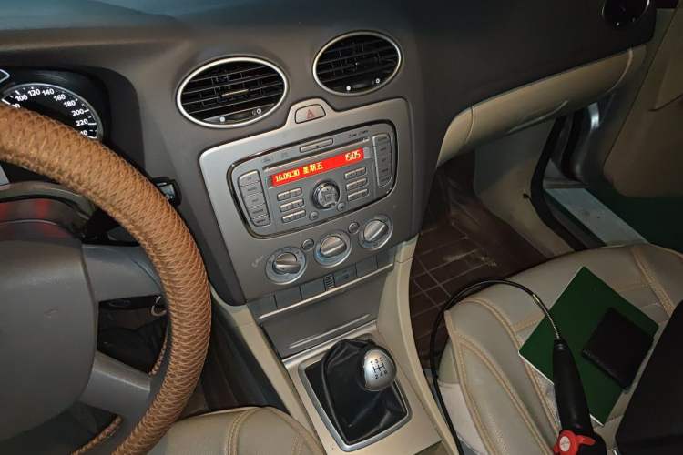 Used Ford Focus 2013 Sedan Classic 1.8L Manual Millionth Anniversary Edition Gear Lever