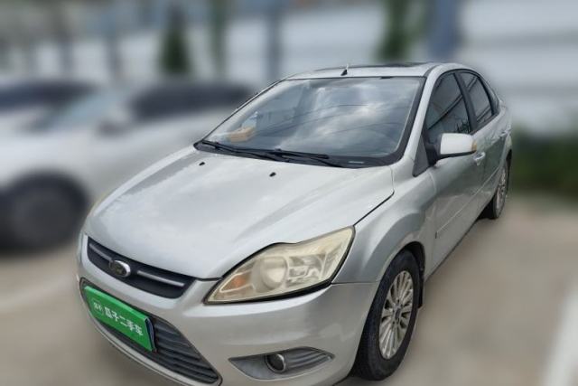 Used Ford Focus 2013 Sedan Classic 1.8L Manual Fashion Edition
