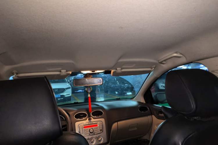 Used Ford Focus 2013 Sedan Classic 1.8L Automatic Base Model Headliner