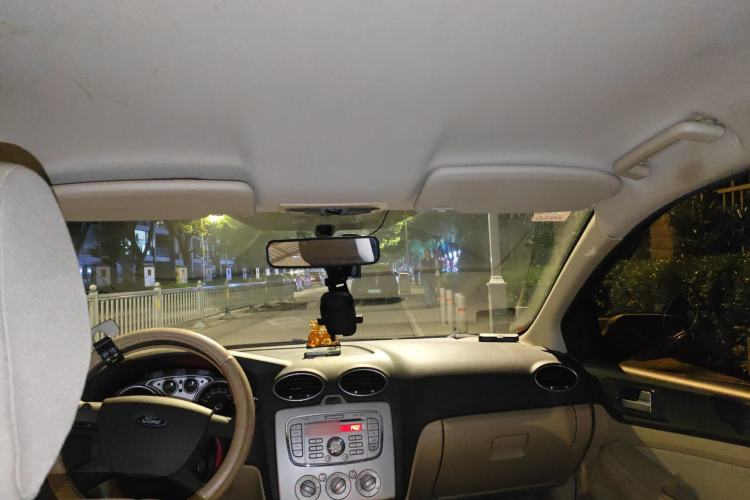 Used Ford Focus 2013 Sedan Classic 1.8L Automatic Base Model Headliner