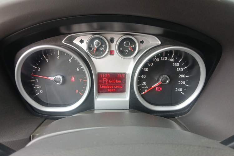 Used Ford Focus 2013 Sedan Classic 1.8L Manual Base Model Instrument Cluster