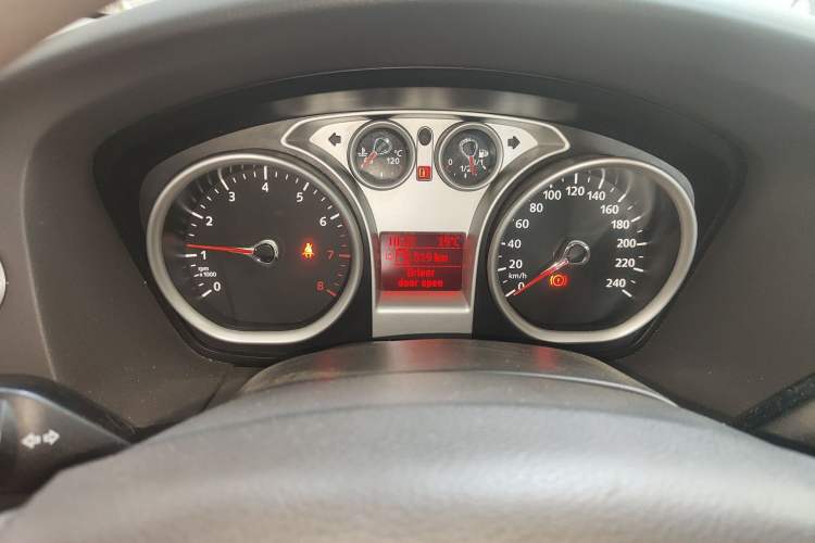 Used Ford Focus 2013 Sedan Classic 1.8L Manual Base Model Instrument Cluster