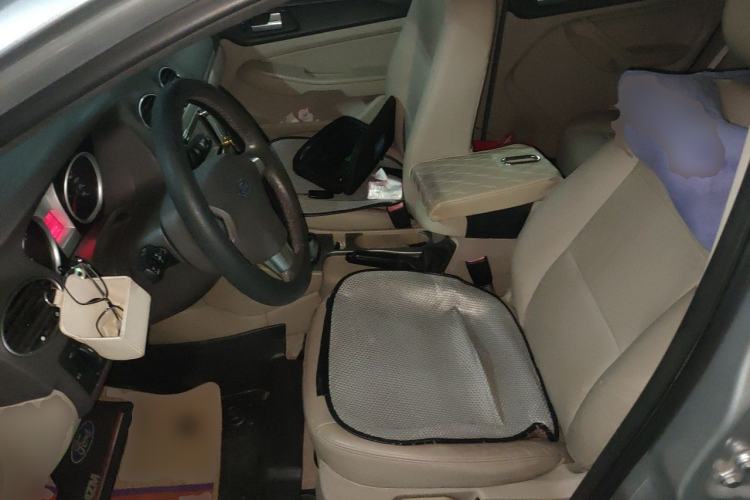 Used Ford Focus 2013 Sedan Classic 1.8L Automatic Fashion Edition Left Front Seat