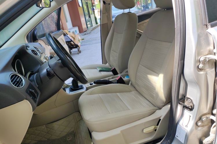 Used Ford Focus 2013 Sedan Classic 1.8L Manual Base Model Left Front Seat