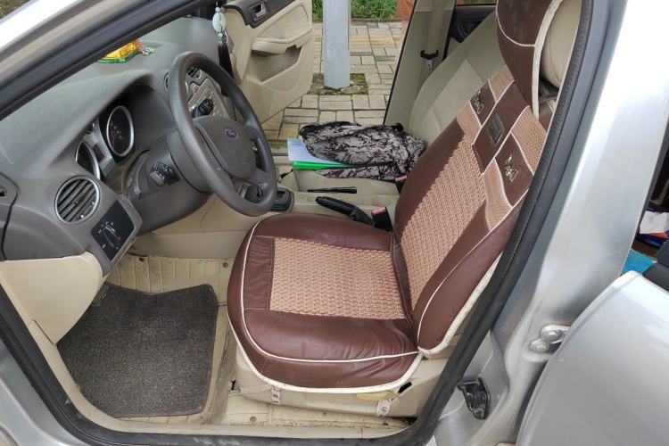 Used Ford Focus 2013 Sedan Classic 1.8L Automatic Base Model Left Front Seat