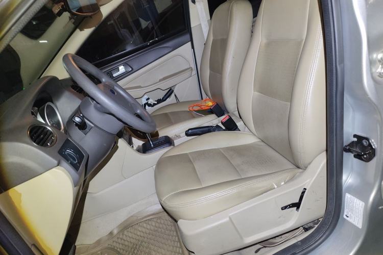 Used Ford Focus 2013 Sedan Classic 1.8L Automatic Base Model Left Front Seat