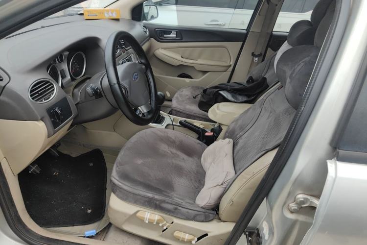 Used Ford Focus 2013 Sedan Classic 1.8L Manual Fashion Edition Left Front Seat