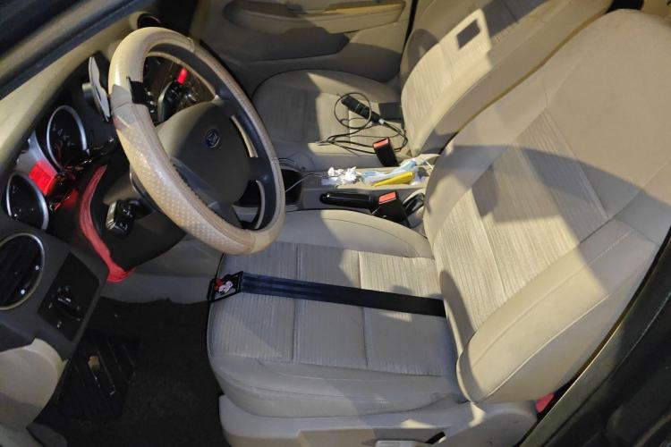 Used Ford Focus 2013 Sedan Classic 1.8L Automatic Base Model Left Front Seat