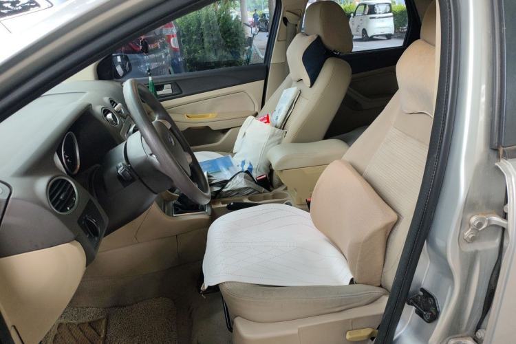 Used Ford Focus 2013 Sedan Classic 1.8L Manual Base Model Left Front Seat