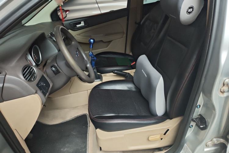 Used Ford Focus 2013 Sedan Classic 1.8L Manual Base Model Left Front Seat