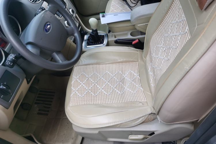 Used Ford Focus 2013 Sedan Classic 1.8L Manual Base Model Left Front Seat