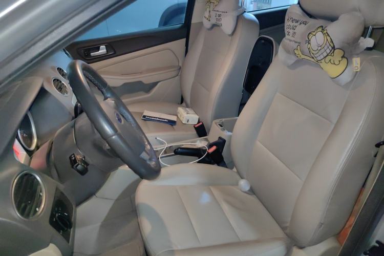 Used Ford Focus 2013 Hatchback Classic 1.8L Automatic Fashion Edition Left Front Seat