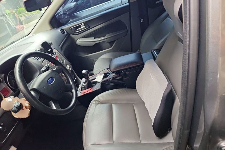 Used Ford Focus 2013 Hatchback Classic 1.8L Manual Base Model Left Front Seat