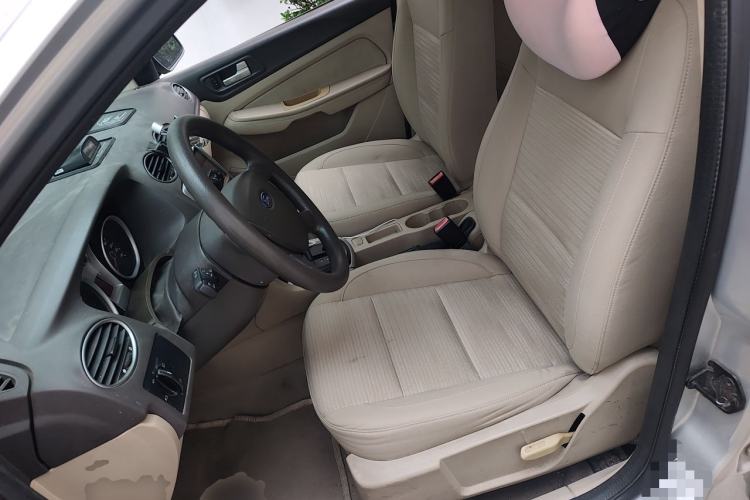 Used Ford Focus 2013 Sedan Classic 1.8L Automatic Base Model Left Front Seat