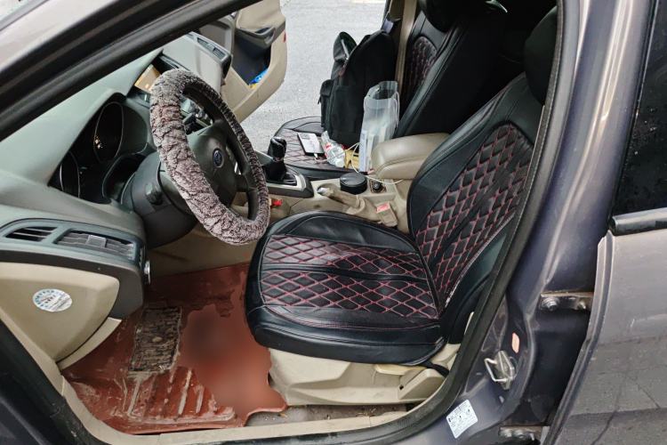 Used Ford Focus 2013 Sedan Classic 1.8L Manual Base Model Left Front Seat
