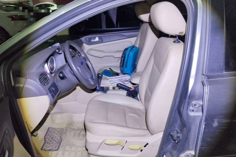 Used Ford Focus 2013 Sedan Classic 1.8L Manual Fashion Edition Left Front Seat