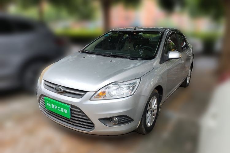 Used Ford Focus 2013 Sedan Classic 1.8L Manual Base Model Guazi used car, China used car export, Used car for sale, Used cars, Cheapest cars for sale