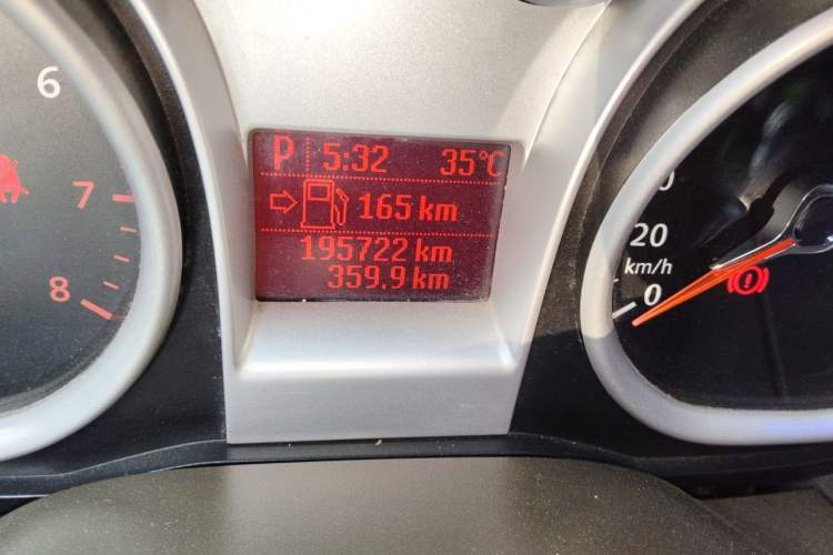 Used Ford Focus 2013 Sedan Classic 1.8L Automatic Base Model Odometer Close Up