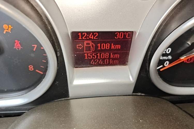 Used Ford Focus 2013 Sedan Classic 1.8L Manual Base Model Odometer Close Up