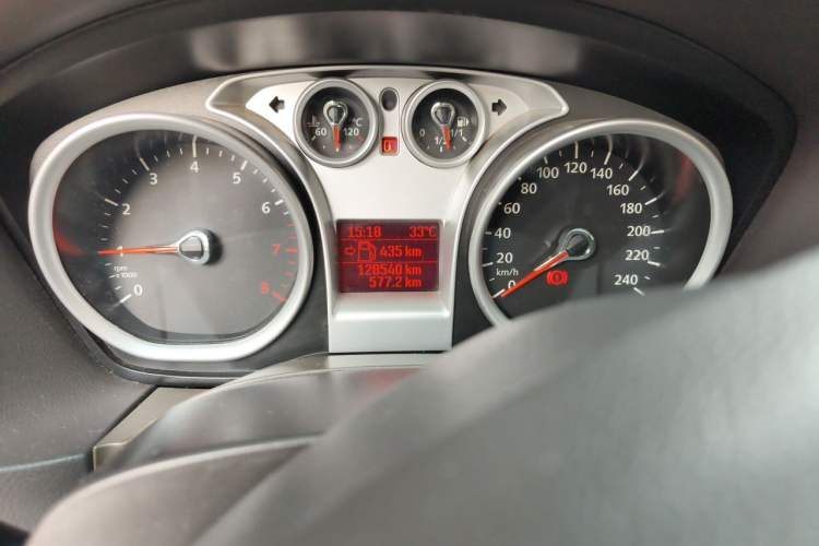 Used Ford Focus 2013 Sedan Classic 1.8L Manual Base Model Odometer Close Up