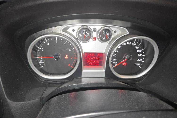 Used Ford Focus 2013 Hatchback Classic 1.8L Automatic Millionth Anniversary Edition Odometer Close Up