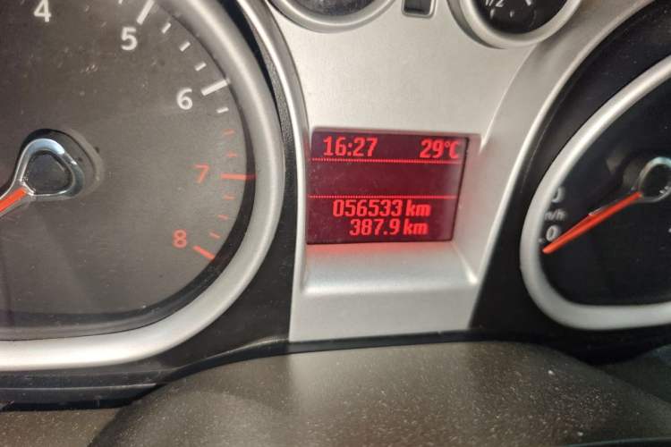 Used Ford Focus 2013 Hatchback Classic 1.8L Automatic Fashion Edition Odometer Close Up