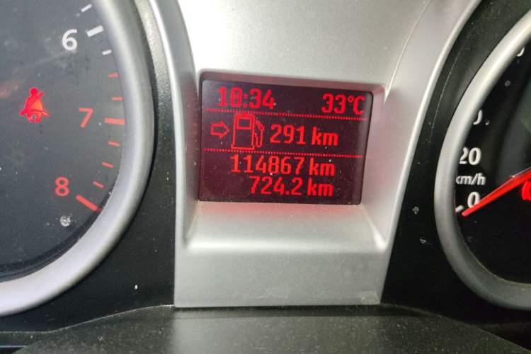 Used Ford Focus 2013 Hatchback Classic 1.8L Manual Base Model Odometer Close Up