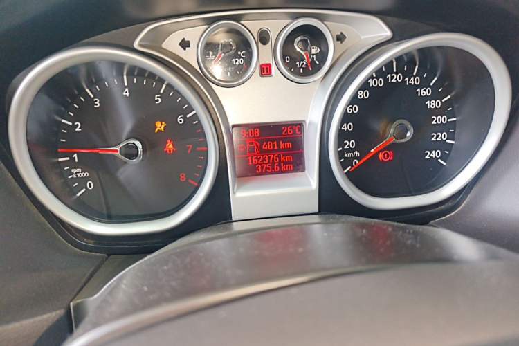 Used Ford Focus 2013 Sedan Classic 1.8L Manual Base Model Odometer Close Up