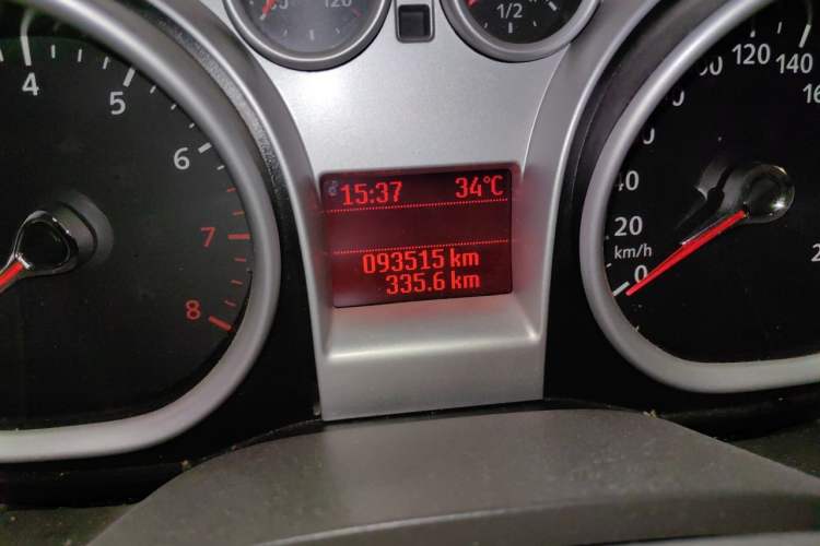Used Ford Focus 2013 Hatchback Classic 1.8L Automatic Fashion Edition Odometer Close Up