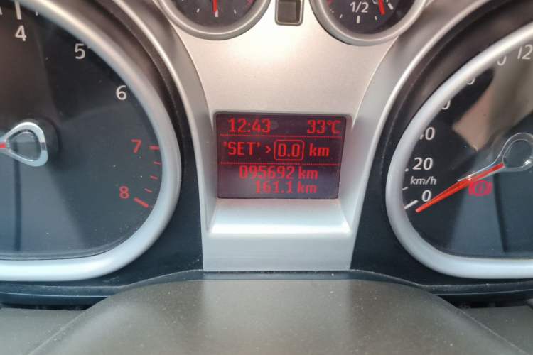 Used Ford Focus 2013 Sedan Classic 1.8L Manual Base Model Odometer Close Up